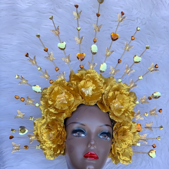 Hats and Fasinators - Picture 6 of 8